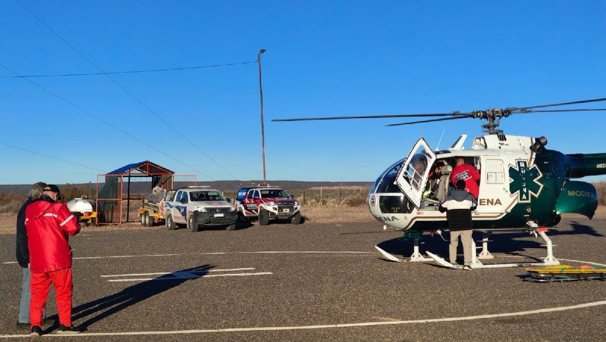 El traslado del operario en un vuelo sanitario.