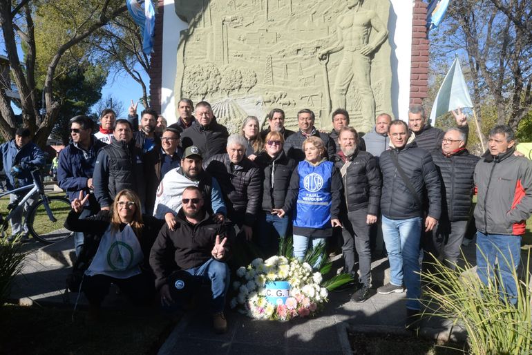 Acto del Día del Trabajador en Neuquén: Los diputados le dieron la espalda al pueblo