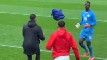 copa africana: la pelea por la toalla de un arquero que se volvio viral copa africana: la pelea por la toalla de un arquero que se volvio viral