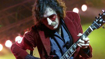 el alocado show de charly garcia en el frustrado regreso de sui generis de 1995