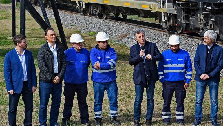 El Presidente les pidió una ayuda a los industriales