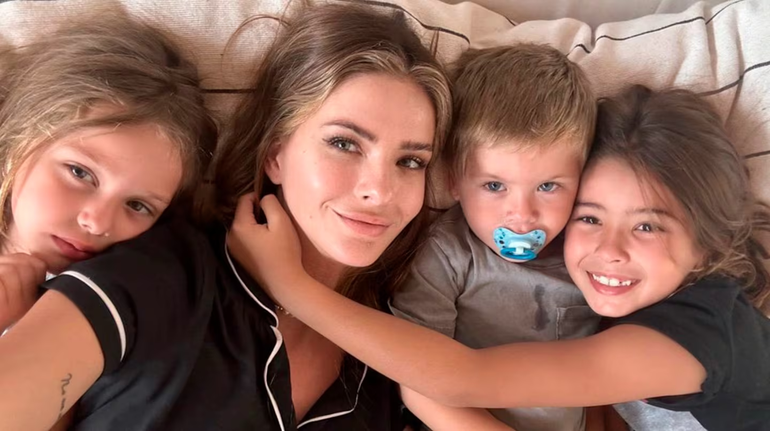 Cuál fue la decisión que tomó la China Suárez con sus hijos antes de irse a vivir a Turquía