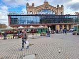 El complejo de la plaza Mirowski fue el primero de los mercados construido en Varsovia, a finales del siglo XIX y XX.
