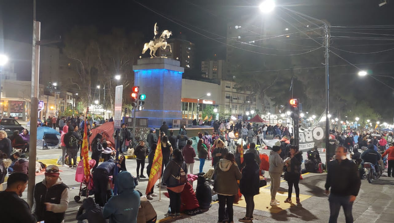 Organizaciones sociales levantaron el acampe: ¿a qué acuerdo llegaron?