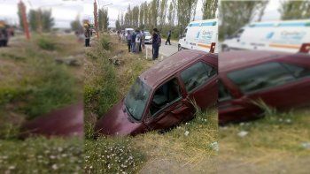 brutal accidente entre una moto y un auto dejo dos personas heridas brutal accidente entre una moto y un auto dejo dos personas heridas