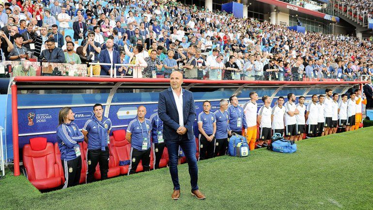 Culpa y frustración: las sensaciones de Messi y Sampaoli tras el debut