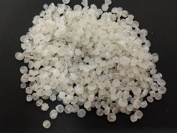 Pellets 100% biodegradables obtenidos de almidón de mandioca misionera. Pellets 100% biodegradables obtenidos de almidón de mandioca misionera.