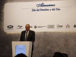 Ernesto López Anadón, presidente del IAPG, habló en el almuerzo por el Día del Petróleo y el Gas. Ernesto López Anadón, presidente del IAPG, habló en el almuerzo por el Día del Petróleo y el Gas.