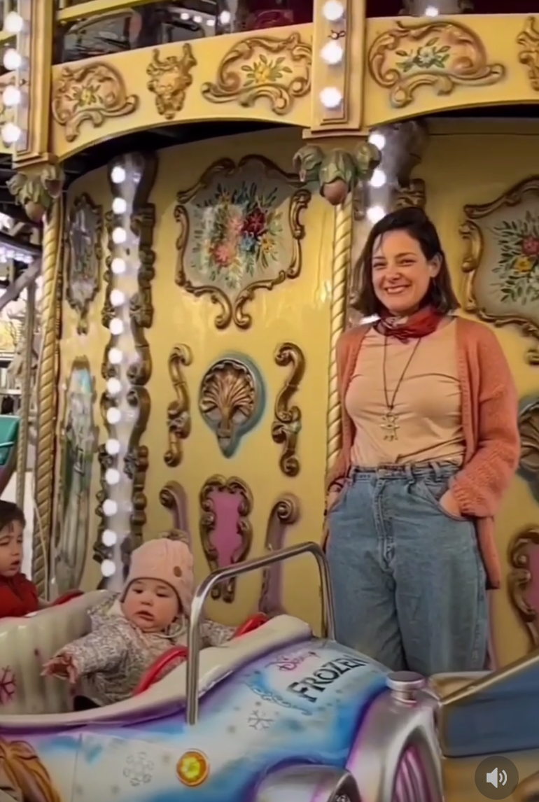 La maternidad ocupa un lugar central en su vida, pero no quiere esperar a que Muna crezca para volver a actuar.