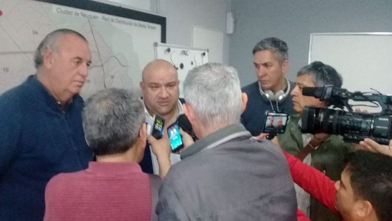 Amenazó con prenderse fuego por una deuda de luz de más de 100 mil pesos