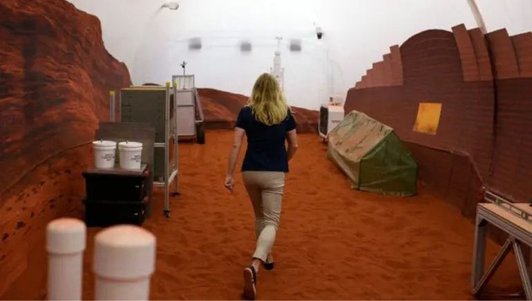 Astronautas de la NASA pasaron un año en un Marte falso Astronautas de la NASA pasaron un año en un Marte falso