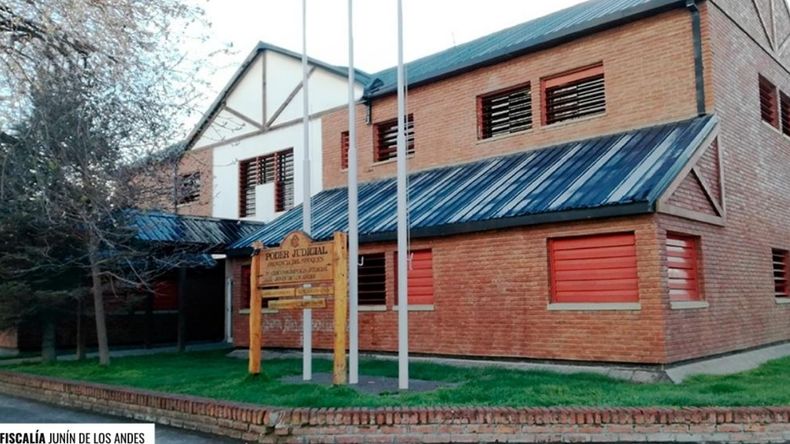 Se formularon cargos a ocho personas acusadas de narcotráfico. | LM Neuquen Se formularon cargos a ocho personas acusadas de narcotráfico.