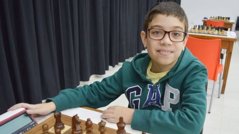 Faustino Oro se consagró maestro internacional de ajedrez y es el más joven de la historia en lograrlo. Foto: El Mundo Ajedrez.