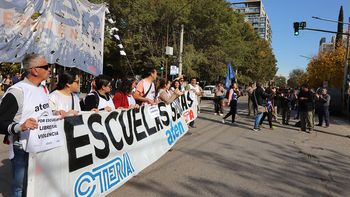problemas con licencias en escuelas de neuquen: la advertencia de aten