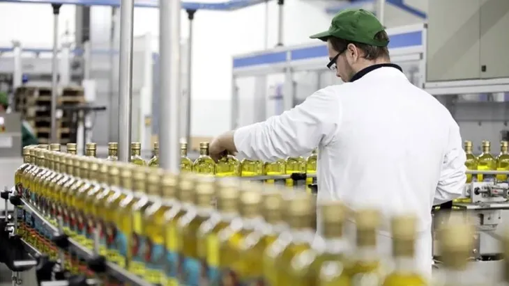 Desde la Cámara de la Industria Aceitera de la República Argentina respaldaron el cronograma oficial y aseguraron que favorecerá la producción y las exportaciones del agro. Desde la Cámara de la Industria Aceitera de la República Argentina respaldaron el cronograma oficial y aseguraron que favorecerá la producción y las exportaciones del agro.