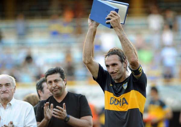 Schiavi tuvo una emotiva despedida en la Bombonera
