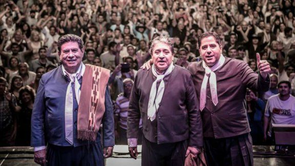 en pleno recital de los manseros, onofre paz echo a su hijo 