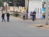 La Policía comenzó a trabajar rápidamente en la escena del crimen. Gentileza La Voz del Neuquén.