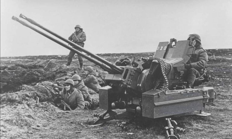 Uno de los cañones Rheinmetall 20 mm que utilizaron durante la guerra. Uno de los cañones Rheinmetall 20 mm que utilizaron durante la guerra.