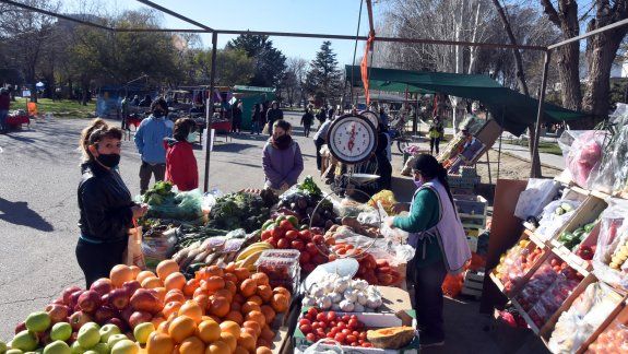 Trabajan para rehabilitar las ferias el próximo sábado