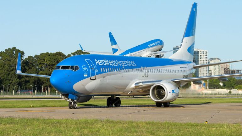 Un avión de Aerolíneas que iba a Bariloche debió aterrizar por humo en la cabina