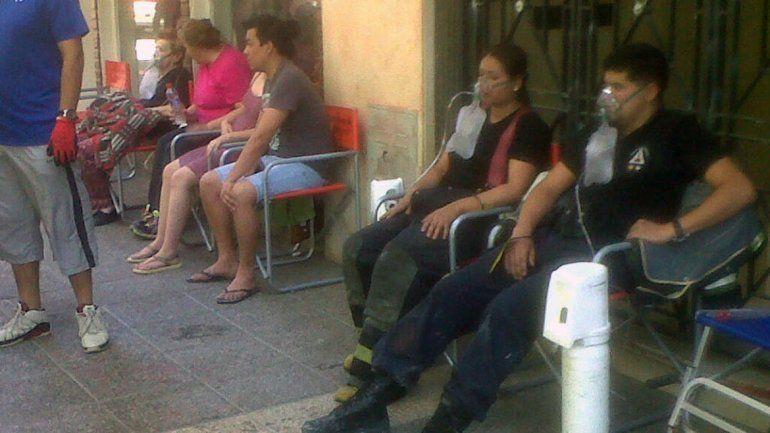 Un muerto y varios heridos al incendiarse un edificio en pleno centro