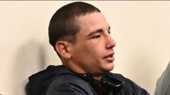 Aunque se esperan resultados de la autopsia, la policía de Chubut tiene como principal hipótesis que Lautaro Oscal El Terri Martínez se habría quitado la vida. Aunque se esperan resultados de la autopsia, la policía de Chubut tiene como principal hipótesis que Lautaro Oscal El Terri Martínez se habría quitado la vida.