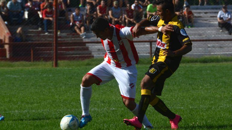 El Rojo neuquino debutó con un buen triunfo contra Deportivo Madryn