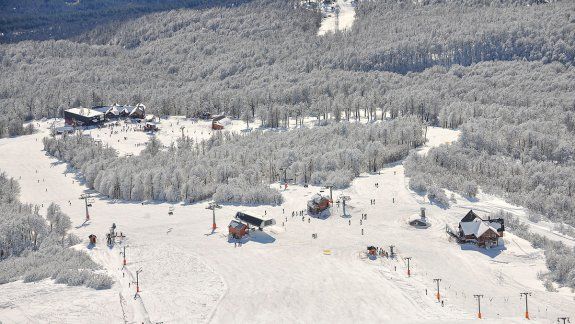 Habilitan hoteles y deportes en centros de esquí neuquinos