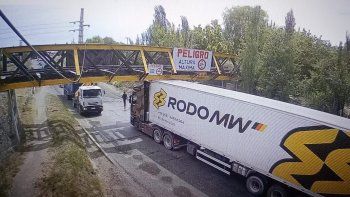 Otro choque, otro camión. 