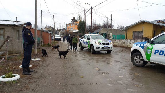 Varios allanamientos por la desaparición de una mujer