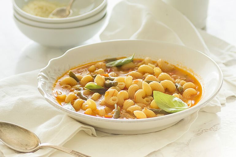 Sopa Minestrone, un clásico que forma parte del recetario de Doña Petrona. Sopa Minestrone, un clásico que forma parte del recetario de Doña Petrona.