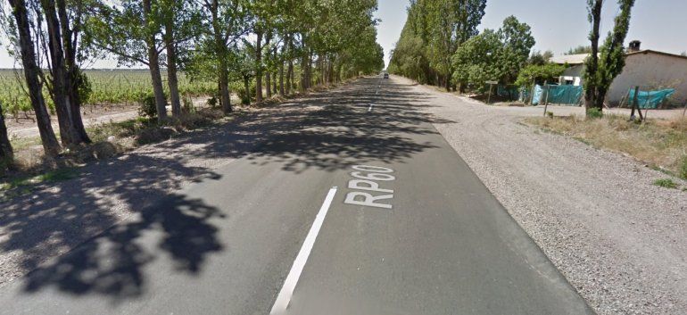 Frenó para ayudar a una mujer y le robaron la camioneta