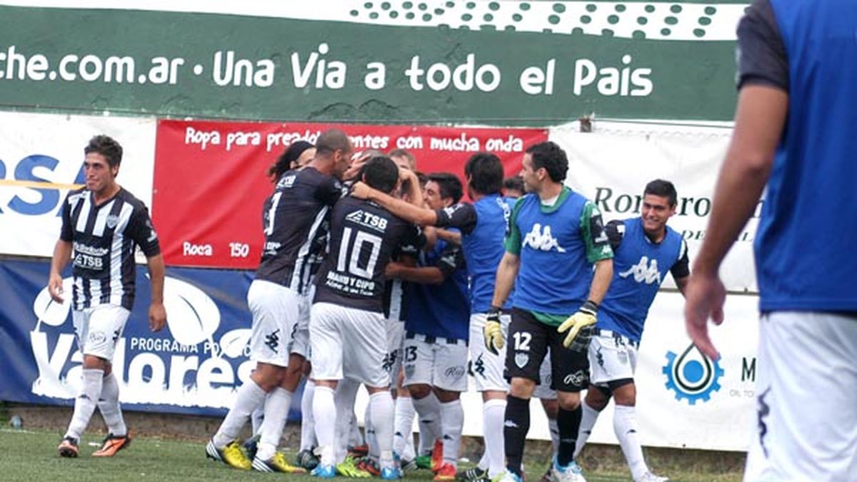 Cipolletti goleó 5 a 2 a Tiro Federal en la Visera