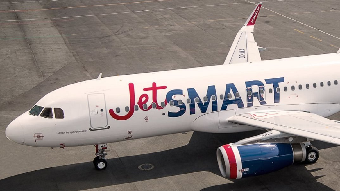 El vuelo de Jetsmart debía unir Buenos Aires con Córdoba y terminó en Neuquén | LM Neuquen El vuelo de Jetsmart debía unir Buenos Aires con Córdoba y terminó en Neuquén