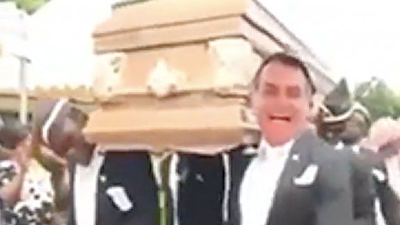 Escándalo: Bolsonaro protagonista de un meme del Covid-19 
