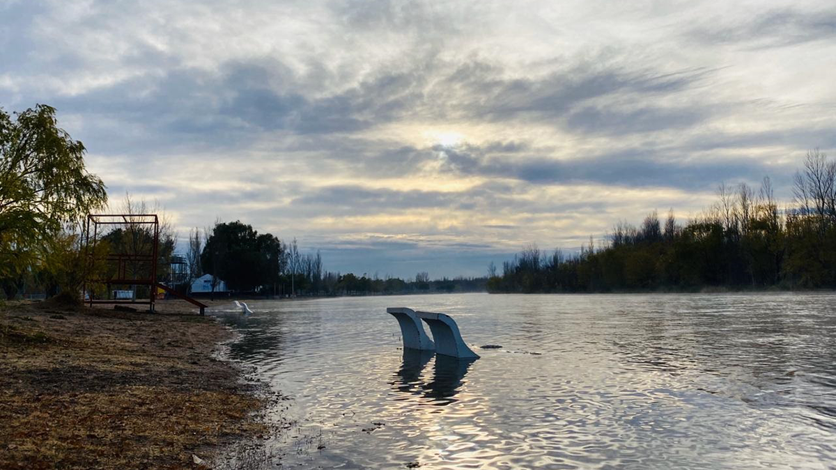 Alertan Por La Subida Del Caudal En El R O Limay