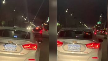 La conductora iba de Neuquén a Plottier viendo una serie. La conductora iba de Neuquén a Plottier viendo una serie.