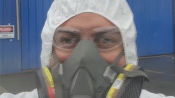 el ex jugador de boca que trabaja de fumigador para llegar a fin de mes el ex jugador de boca que trabaja de fumigador para llegar a fin de mes