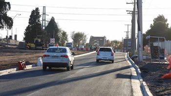 Avanza el asfalto de la Avenida Mosconi y se levantan los desvíos que complicaban el tránsito Avanza el asfalto de la Avenida Mosconi y se levantan los desvíos que complicaban el tránsito
