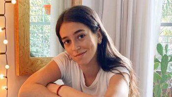 leticia siciliani poso para sus fans en instagram leticia siciliani poso para sus fans en instagram