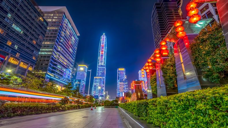 El intendente de Neuquén buscará replicar algunas políticas de aplicación tecnológica en la gestión urbana.