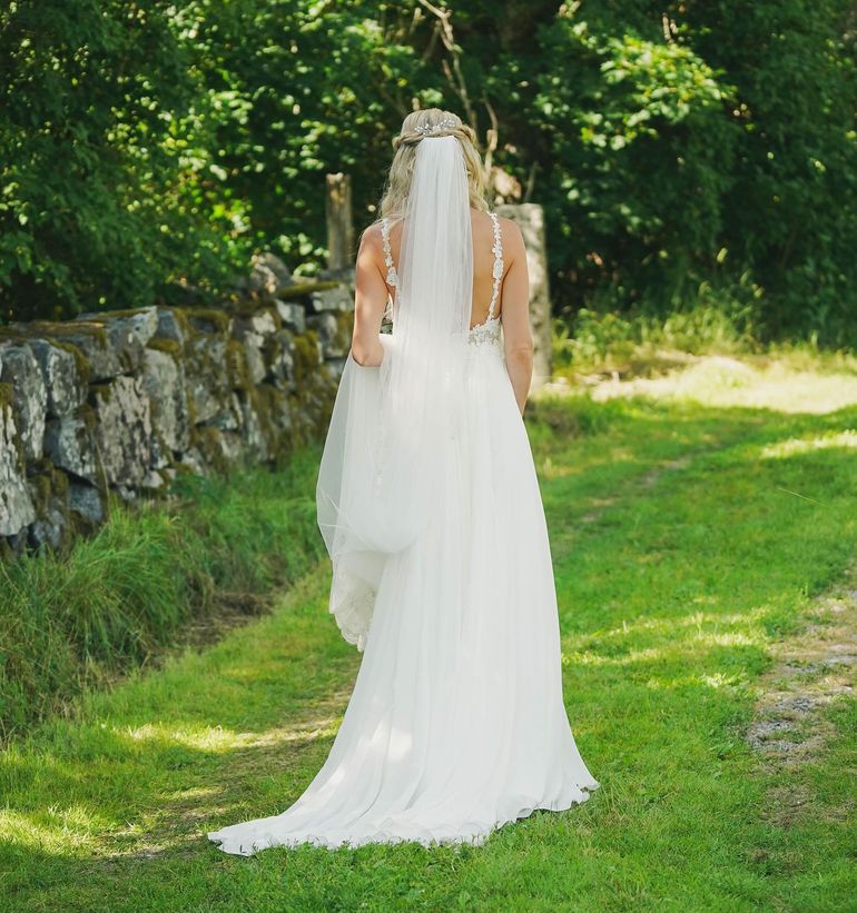 El vestido de la Sueca Larsson.