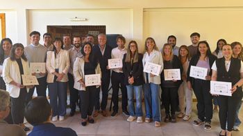 Julieta Corroza sigue a cargo de la presidencia. Julieta Corroza sigue a cargo de la presidencia.