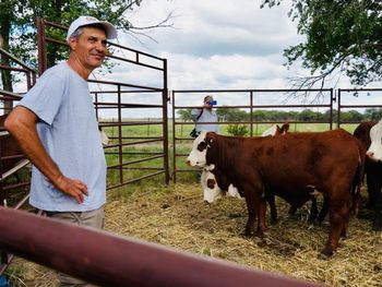 Más de 100 productores recorrieron la Cabaña La Florida y analizaron pastoreo rotativo que regenera pastizales y evita sobrepastoreo en el caldenal pampeano. Foto: WCS Más de 100 productores recorrieron la Cabaña La Florida y analizaron pastoreo rotativo que regenera pastizales y evita sobrepastoreo en el caldenal pampeano. Foto: WCS