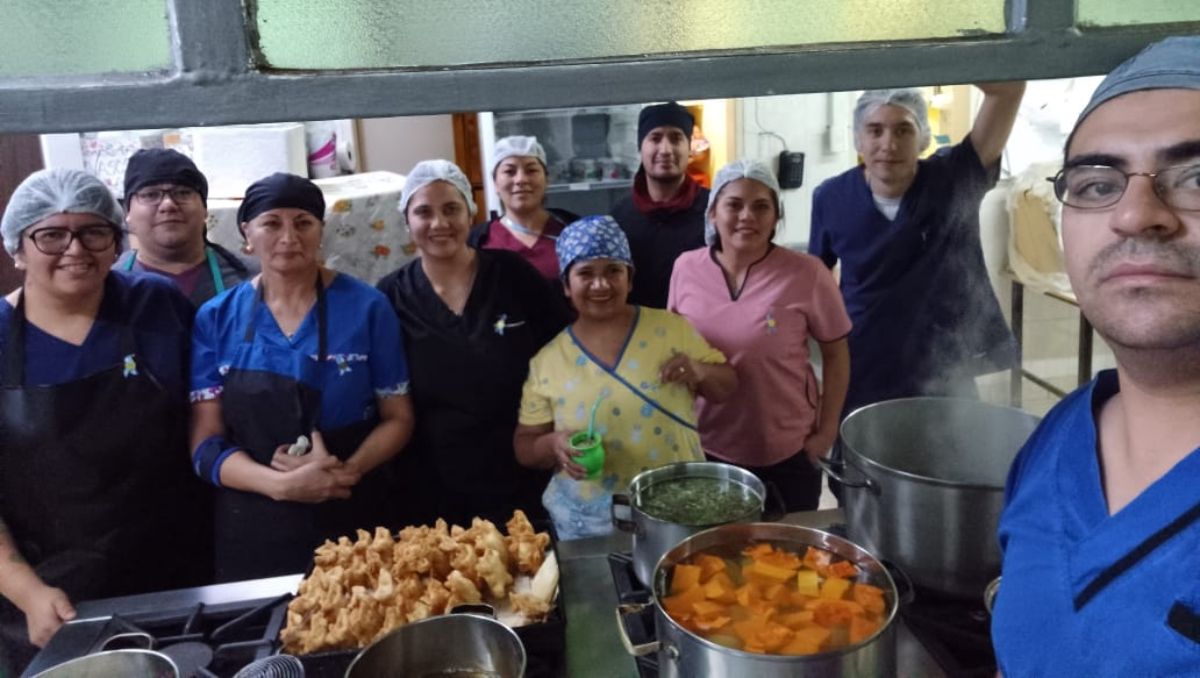 25 de mayo: Cocineros de la Patria en el Hospital de Zapala