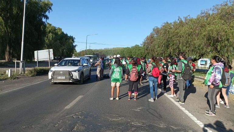 El tránsito está complicado en los Puentes Carreteros por un reclamo de ATE