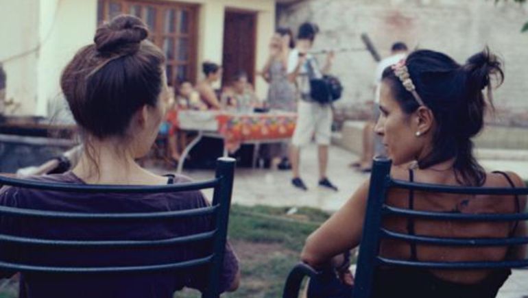 Florencia, la directora de cine que filma a las mujeres gitanas de Neuquén