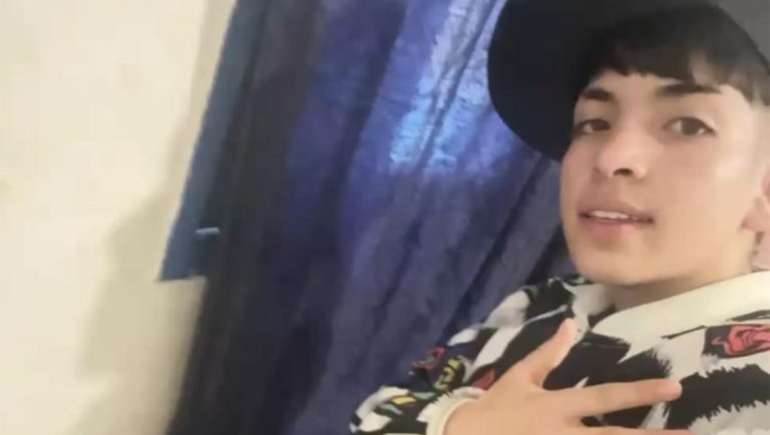 Quién es el adolescente de 14 años que murió tras ser baleado: el dolor de su mamá