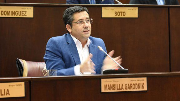 UNE arremetió duro contra Quiroga: Confiamos en el lobo
